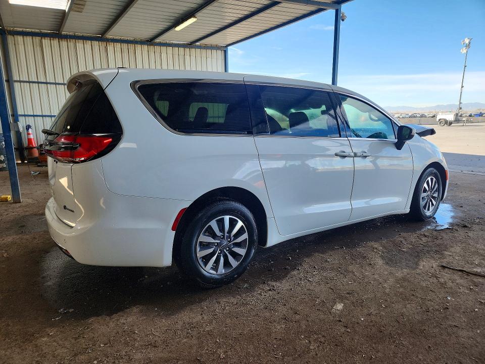 2023 Chrysler Pacifica მანქანა იყიდება აუქციონზე, vin: 2C4RC1L74PR588532, აუქციონის ნომერი: 76762645