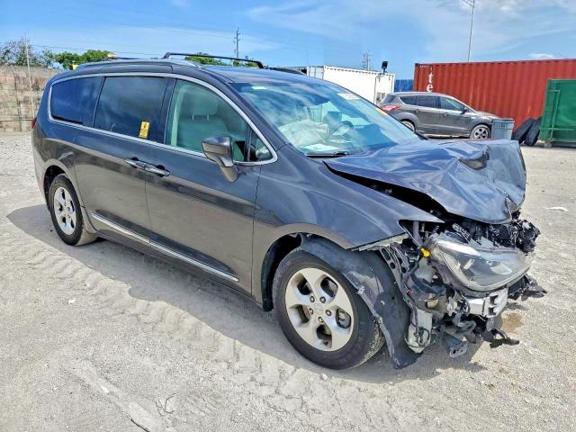 2017 Chrysler Pacifica მანქანა იყიდება აუქციონზე, vin: 2C4RC1EG7HR821754, აუქციონის ნომერი: 77802075