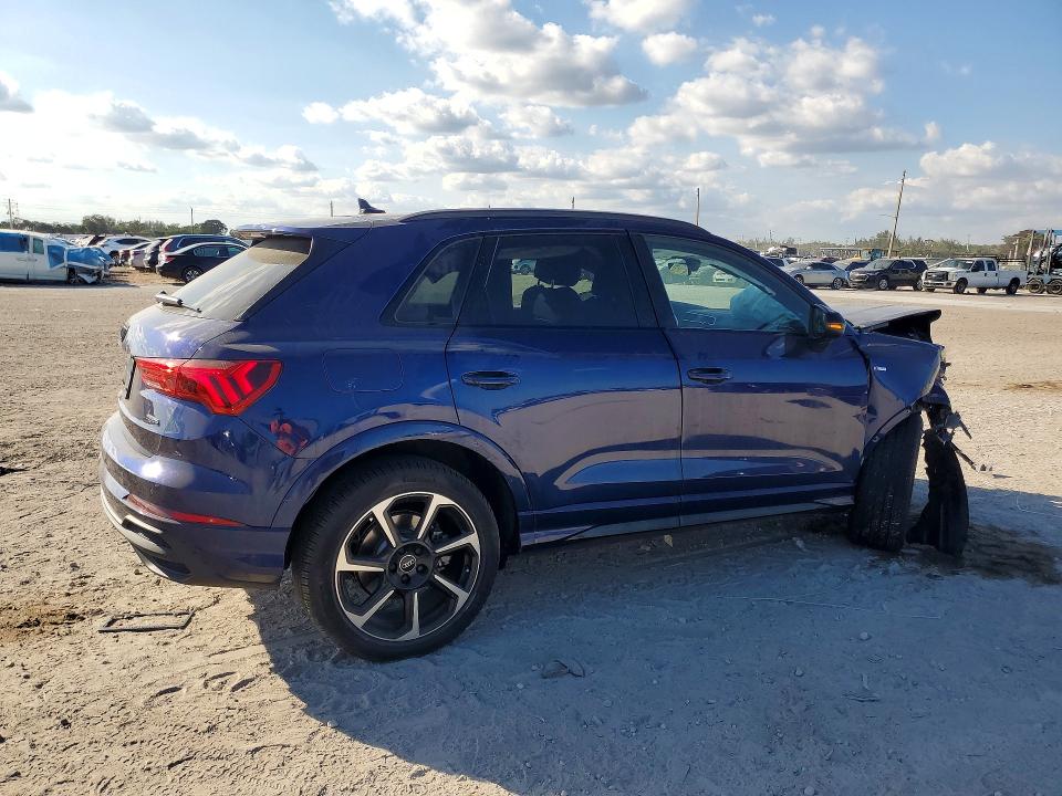 76363335 :رقم المزاد ، WA1EECF32S1079558 vin ، 2025 Audi Q3 Premium مزاد بيع