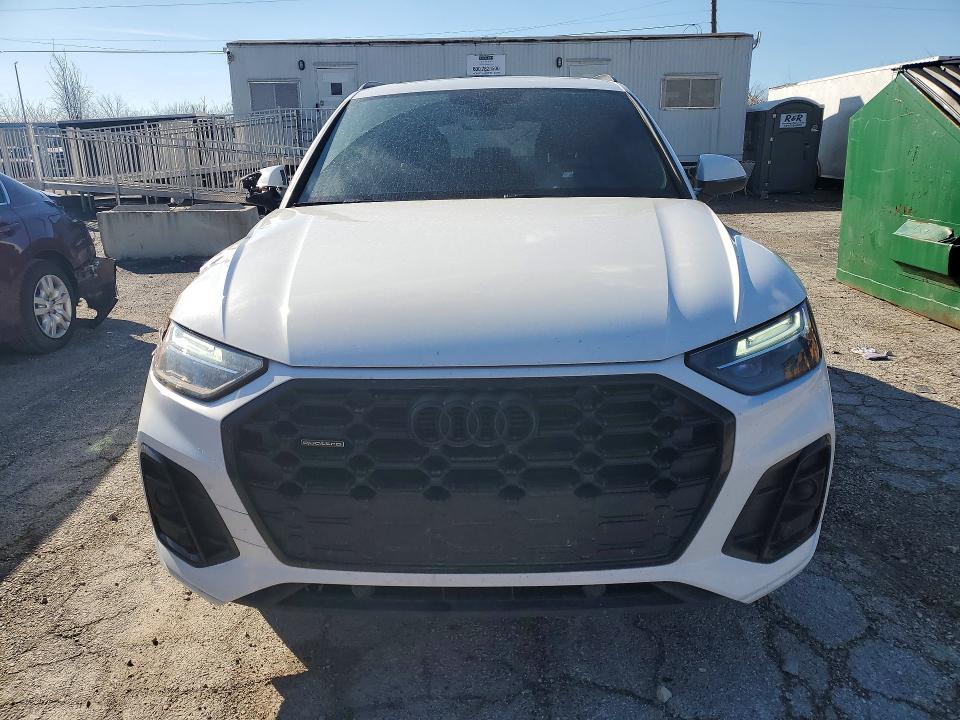 77579295 :رقم المزاد ، WA1GAAFY7R2111798 vin ، 2024 Audi Q5 مزاد بيع