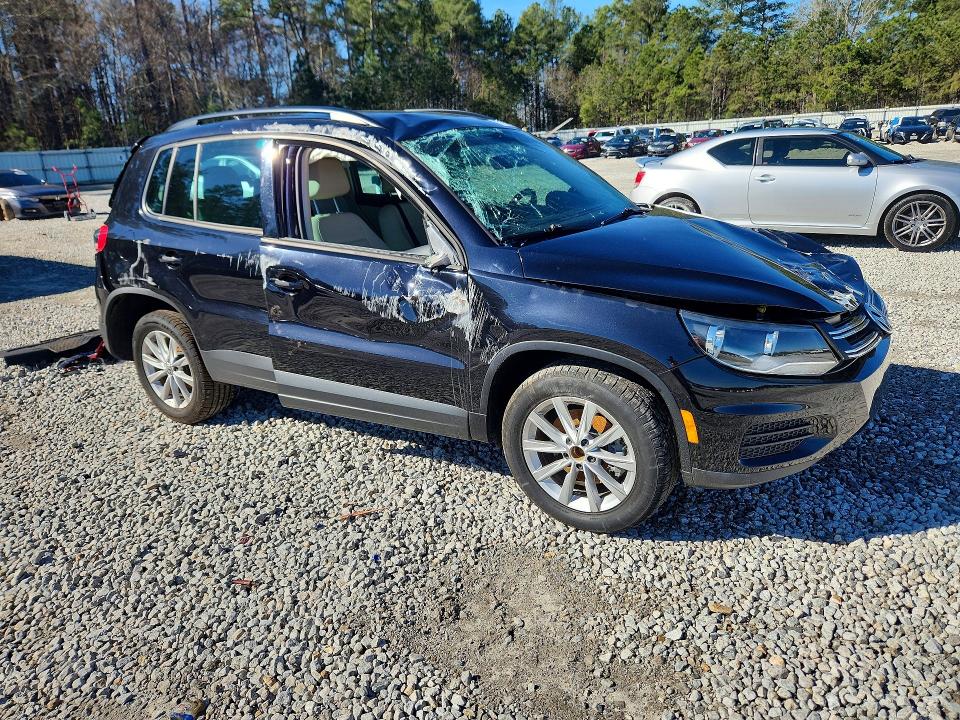 77774615 :رقم المزاد ، WVGAV7AX1FW545359 vin ، 2015 Volkswagen Tiguan مزاد بيع
