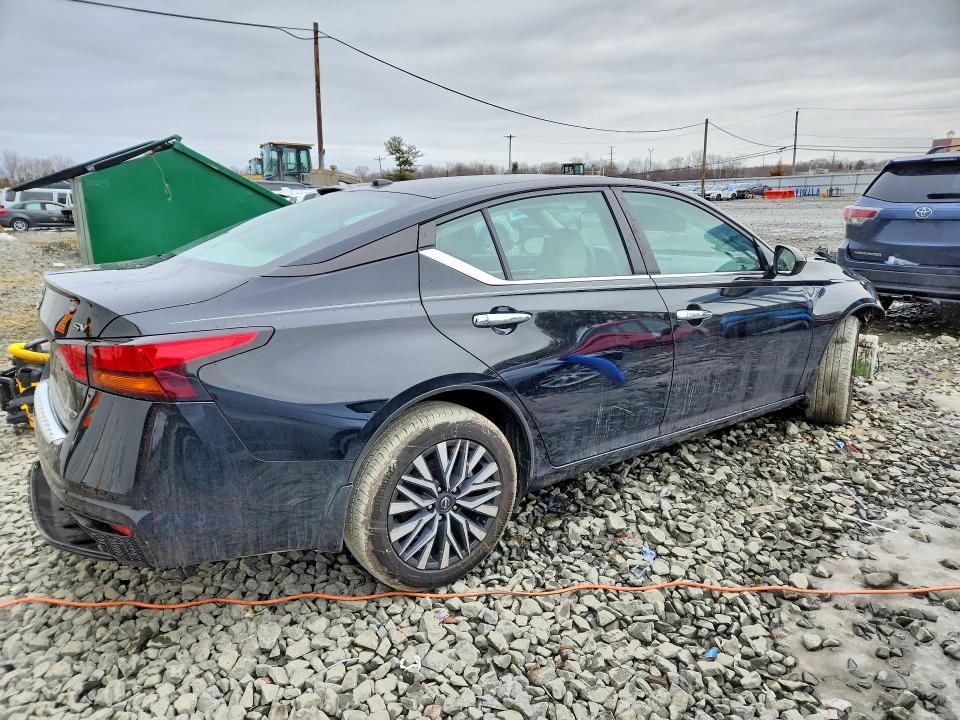 78258955 :رقم المزاد ، 1N4BL4DW5PN400709 vin ، 2023 Nissan Altima مزاد بيع