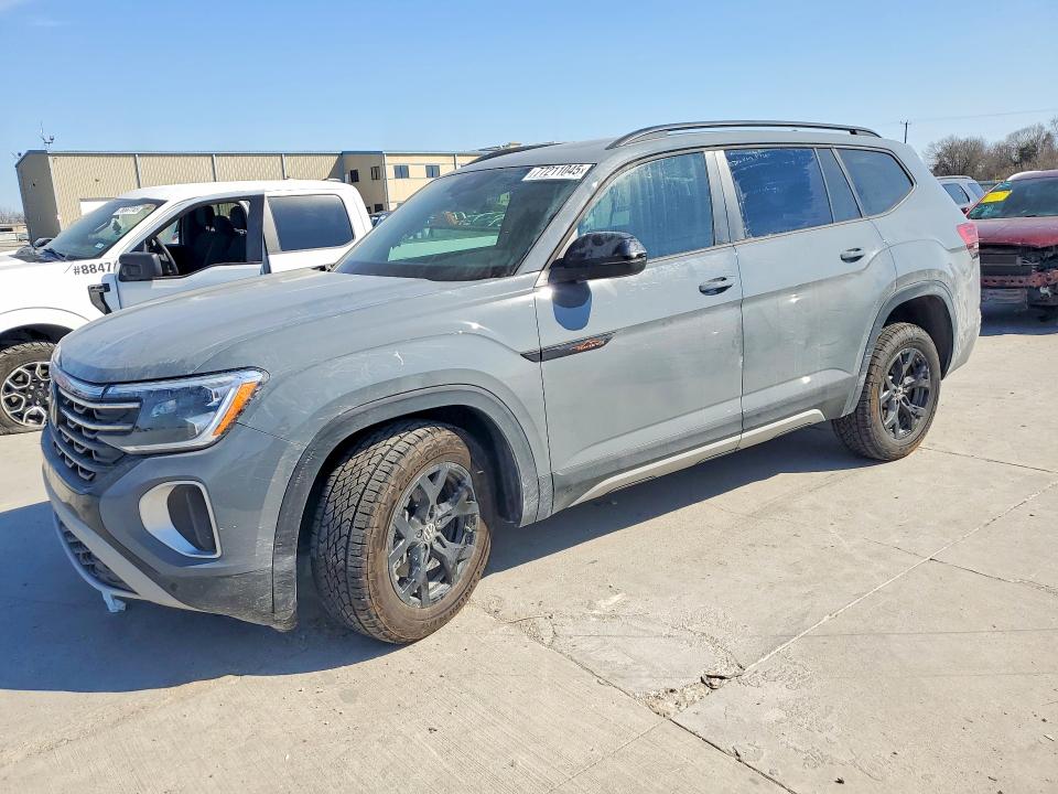 Продажа на аукционе авто 2024 Volkswagen Atlas, vin: 1V2CR2CA0RC599527, номер лота: 77211045