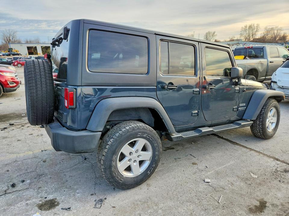 77421455 :رقم المزاد ، 1C4BJWDG2HL526141 vin ، 2017 Jeep Wrangler Unlimited مزاد بيع