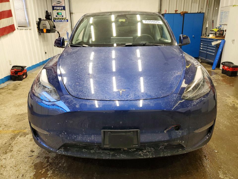 Продаж на аукціоні авто 2023 Tesla Model Y, vin: 7SAYGDEF0PF702675, номер лоту: 75394625