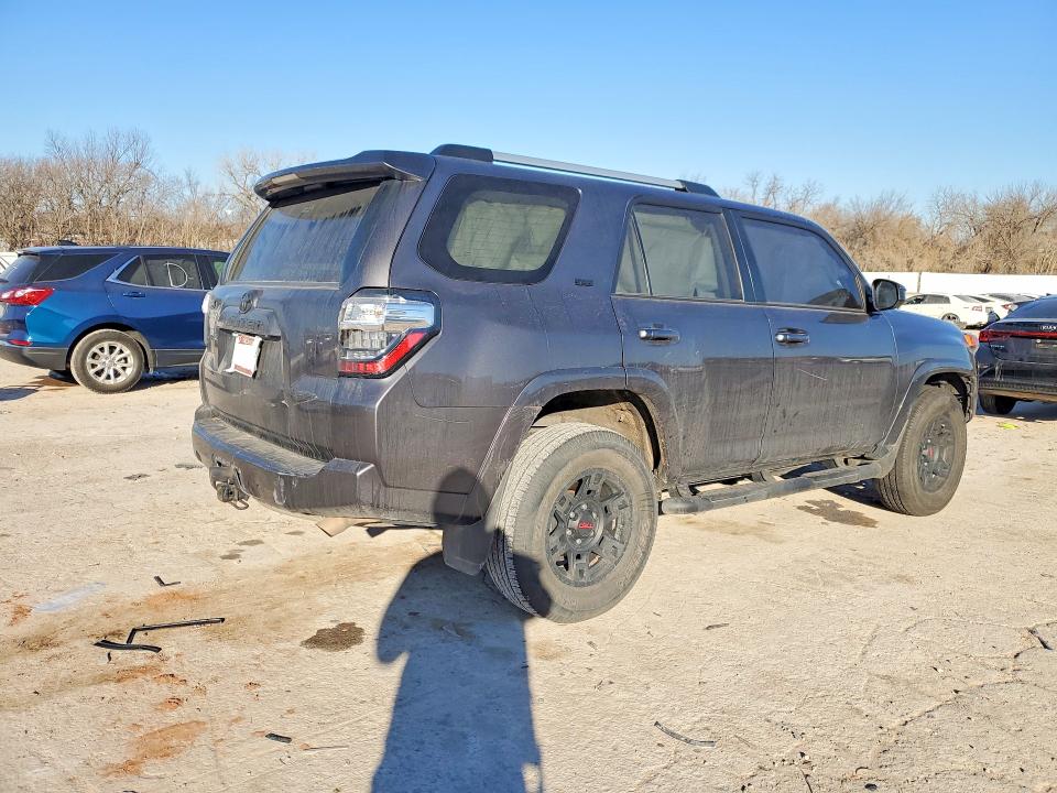 76723075 :رقم المزاد ، JTEMU5JR8M5909401 vin ، 2021 Toyota 4runner مزاد بيع