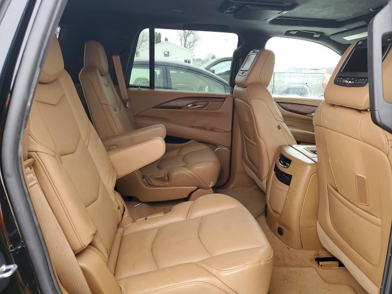75501985 :رقم المزاد ، 1GYS4DKJ0HR385409 vin ، 2017 Cadillac Escalade مزاد بيع