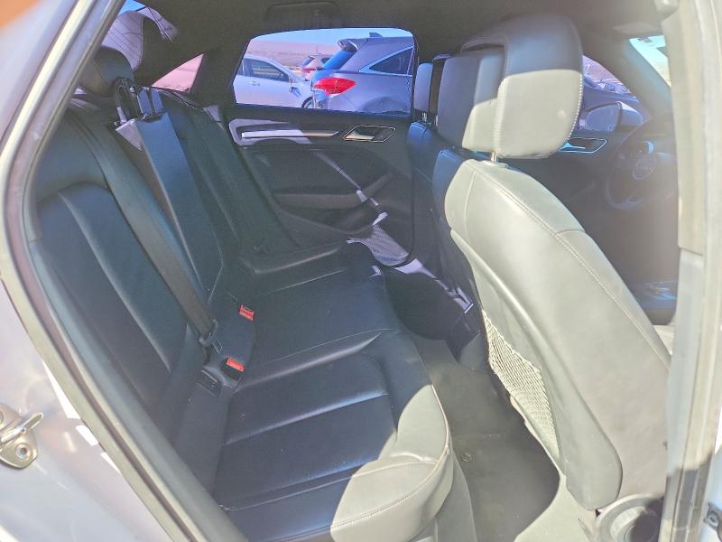 Продажа на аукционе авто 2018 Audi A3, vin: WAUAUGFF0J1038852, номер лота: 75891915