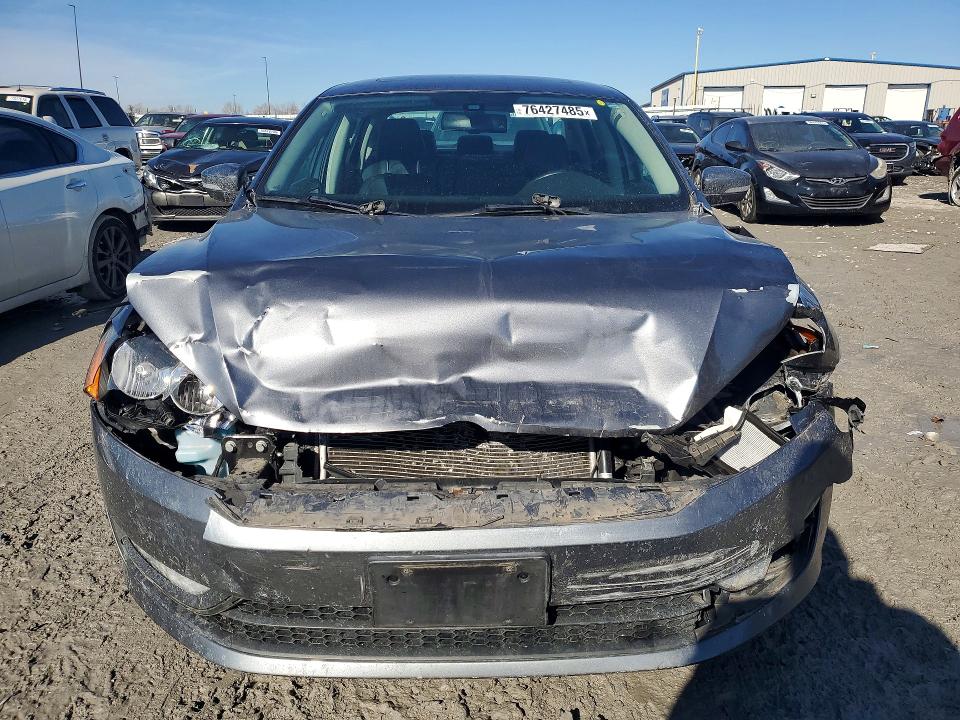 76427485 :رقم المزاد ، 1VWCV7A38FC019836 vin ، 2015 Volkswagen Passat مزاد بيع