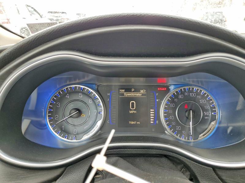 77288905 :رقم المزاد ، 1C3CCCAB5GN128564 vin ، 2016 Chrysler 200 مزاد بيع