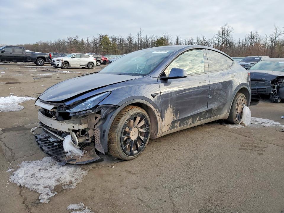 Auction sale of the 2023 Tesla Model Y, vin: 7SAYGDEE3PF850620, lot number: 74620725
