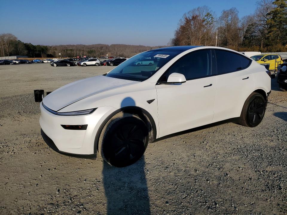 75805335 :رقم المزاد ، 7SAYGDED0TA469774 vin ، 2026 Tesla Model Y مزاد بيع