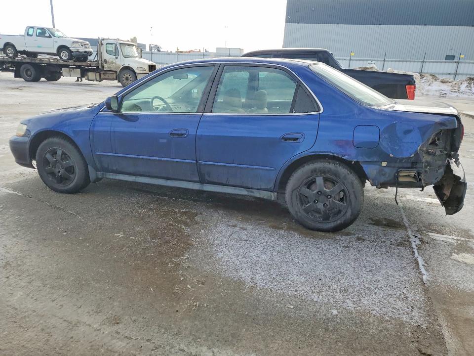 74421495 :رقم المزاد ، 1HGCG56401A813674 vin ، 2001 Honda Accord مزاد بيع