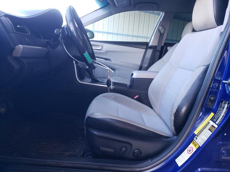 76736045 :رقم المزاد ، 4T1BF1FK9GU600410 vin ، 2016 Toyota Camry مزاد بيع