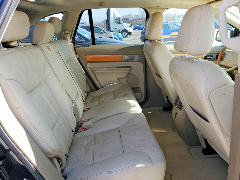 Auction sale of the 2007 Lincoln Townhouse Mkx, vin: 2LMDU88C07BJ31151, lot number: 76808805