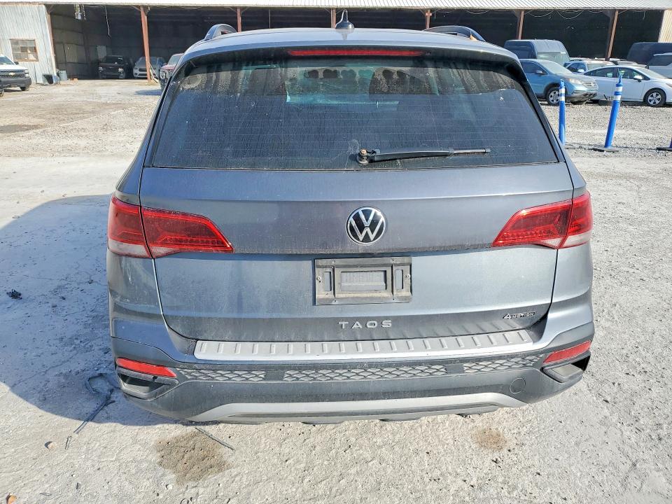 75556415 :رقم المزاد ، 3VVAX7B2XNM046898 vin ، 2022 Volkswagen Taos مزاد بيع