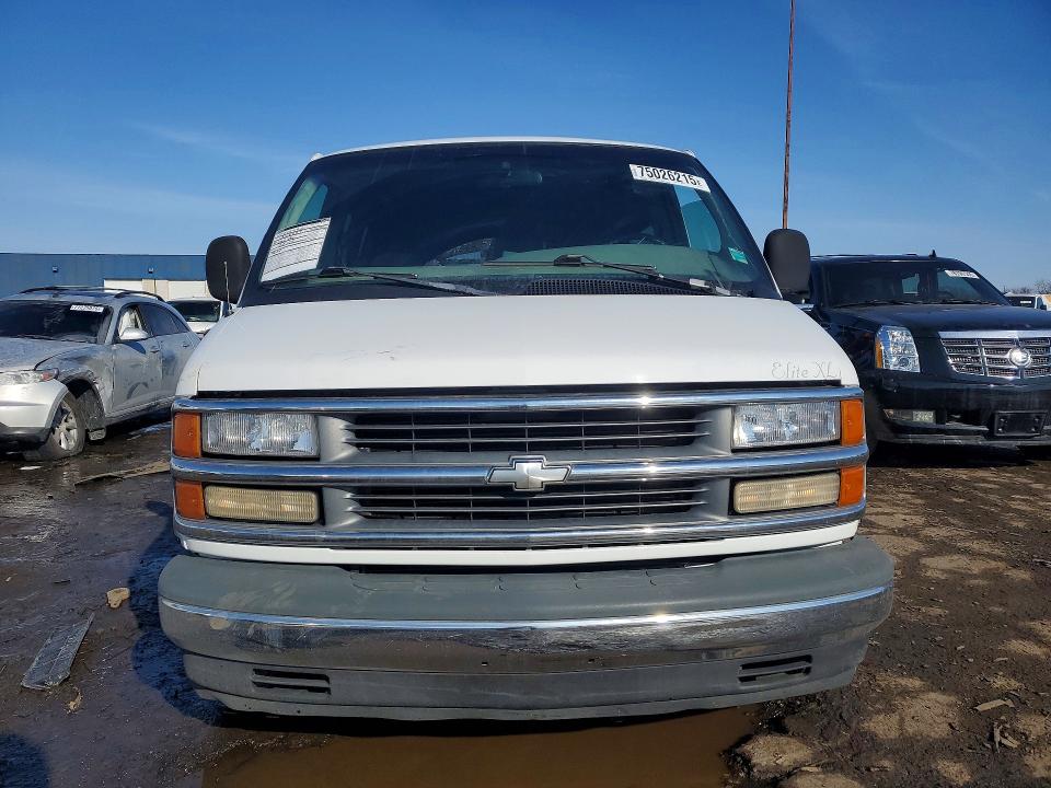Продажа на аукционе авто 1998 Chev Express G1500, vin: 1GBFG15R5W1032579, номер лота: 75026215