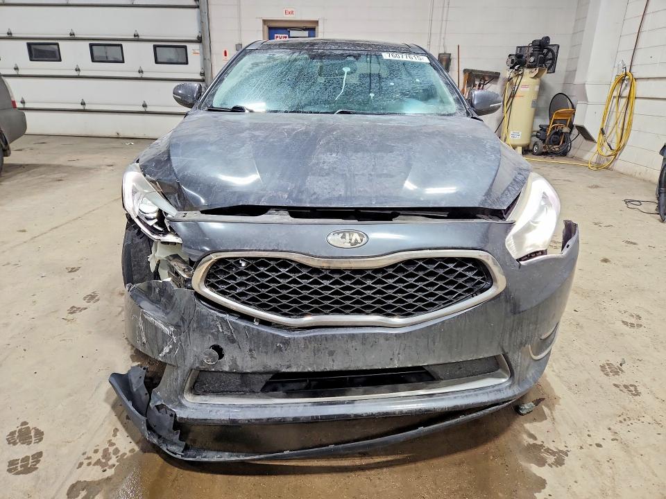 76077615 :رقم المزاد ، KNALN4D72E5130091 vin ، 2014 Kia Cadenza مزاد بيع