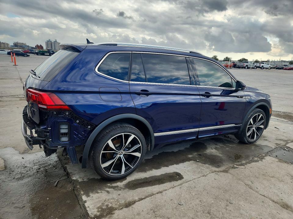 Продажа на аукционе авто 2022 Volkswagen Tiguan, vin: 3VV4B7AX6NM135182, номер лота: 77142735