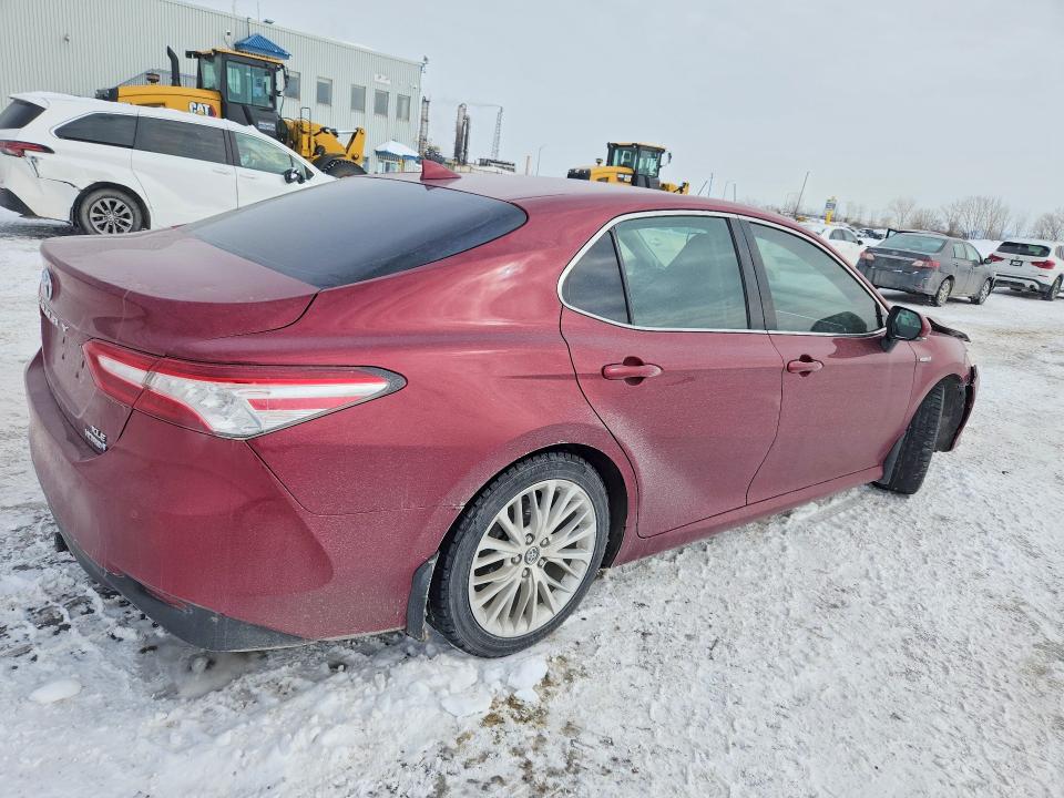 79232385 :رقم المزاد ، 4T1B21HK9JU501926 vin ، 2018 Toyota Camry Hybrid مزاد بيع
