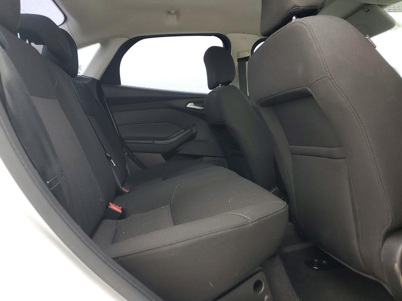 75620215 :رقم المزاد ، 1FADP3F27GL272969 vin ، 2016 Ford Focus مزاد بيع