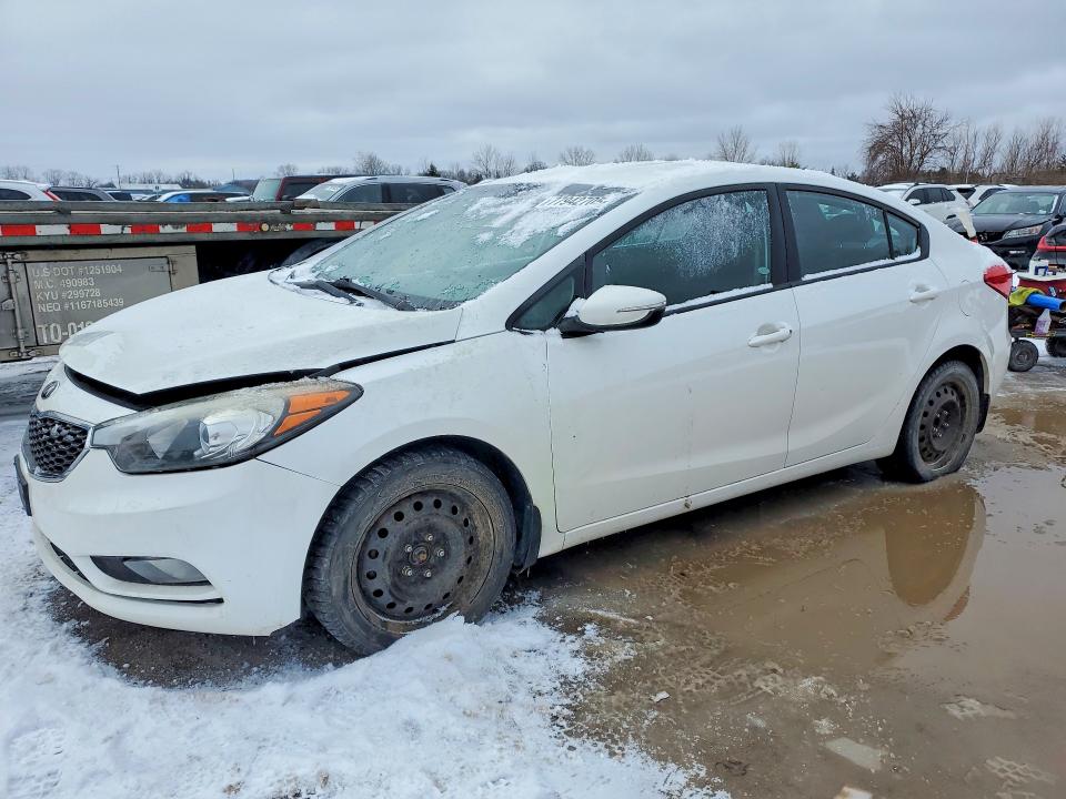 2014 Kia Forte მანქანა იყიდება აუქციონზე, vin: KNAFX4A68E5072975, აუქციონის ნომერი: 77942705