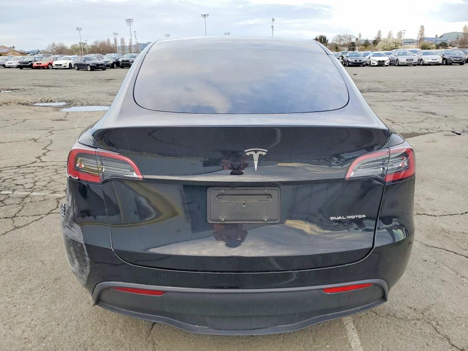 Продажа на аукционе авто 2024 Tesla Model Y, vin: 7SAYGAEE2RF121459, номер лота: 78447465