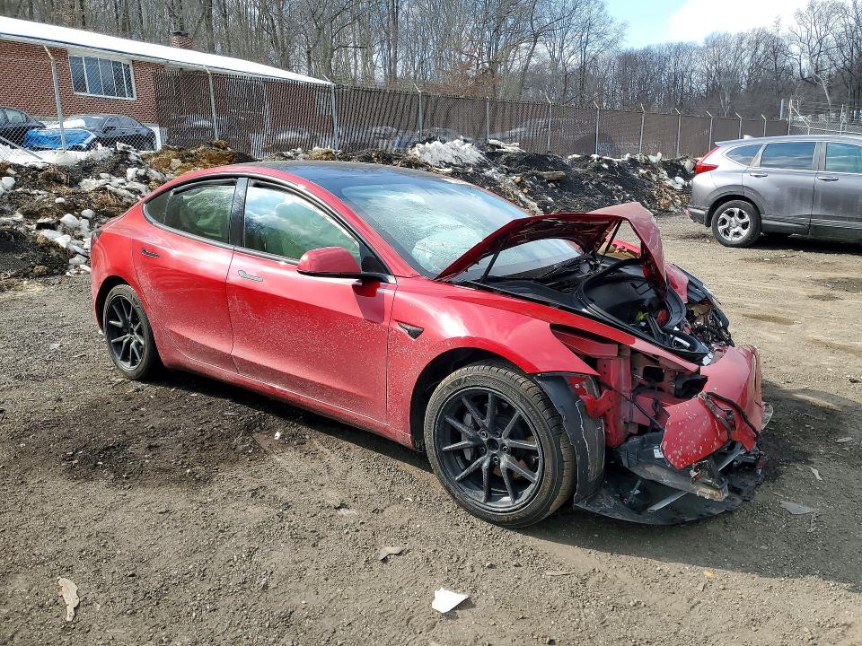 77082195 :رقم المزاد ، 5YJ3E1EA9NF370359 vin ، 2022 Tesla Model 3 مزاد بيع
