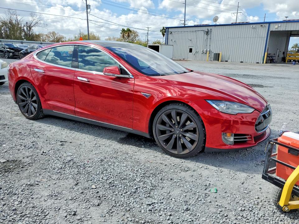 Продажа на аукционе авто 2016 Tesla Model S, vin: 5YJSA1E10GF124679, номер лота: 77901905