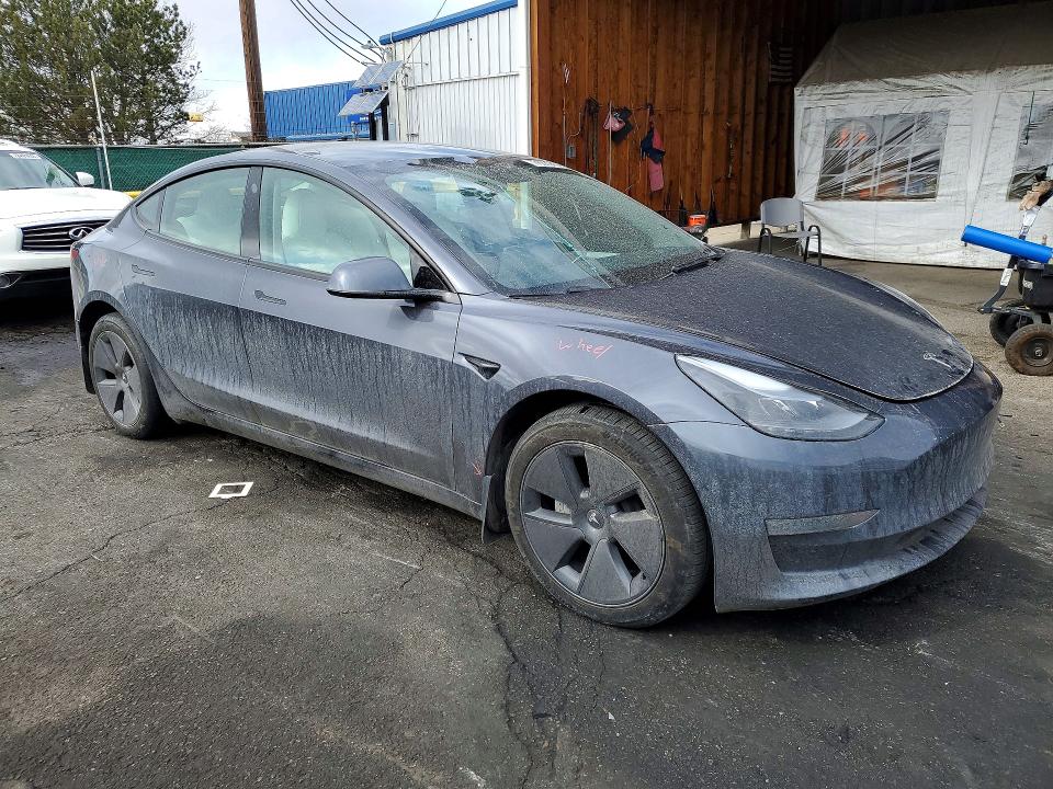 2023 Tesla Model 3 მანქანა იყიდება აუქციონზე, vin: 5YJ3E1EB1PF690982, აუქციონის ნომერი: 77686945