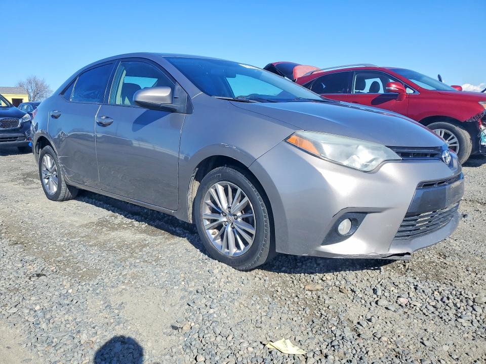 76528645 :رقم المزاد ، 5YFBURHE6FP261066 vin ، 2015 Toyota Corolla مزاد بيع