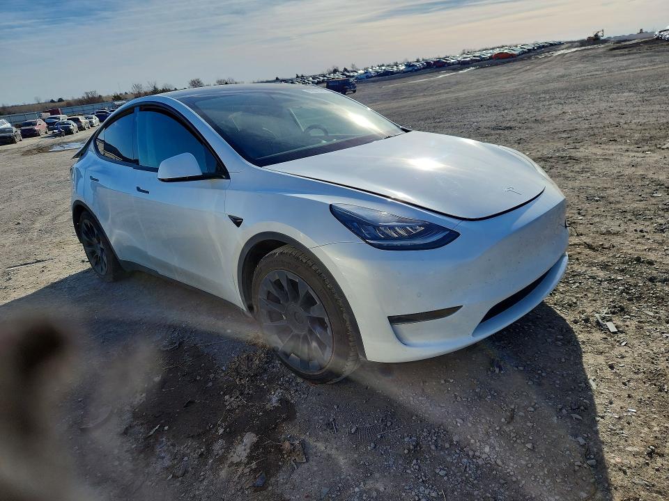 Продажа на аукционе авто 2021 Tesla Model Y, vin: 5YJYGDEE4MF090710, номер лота: 77473945