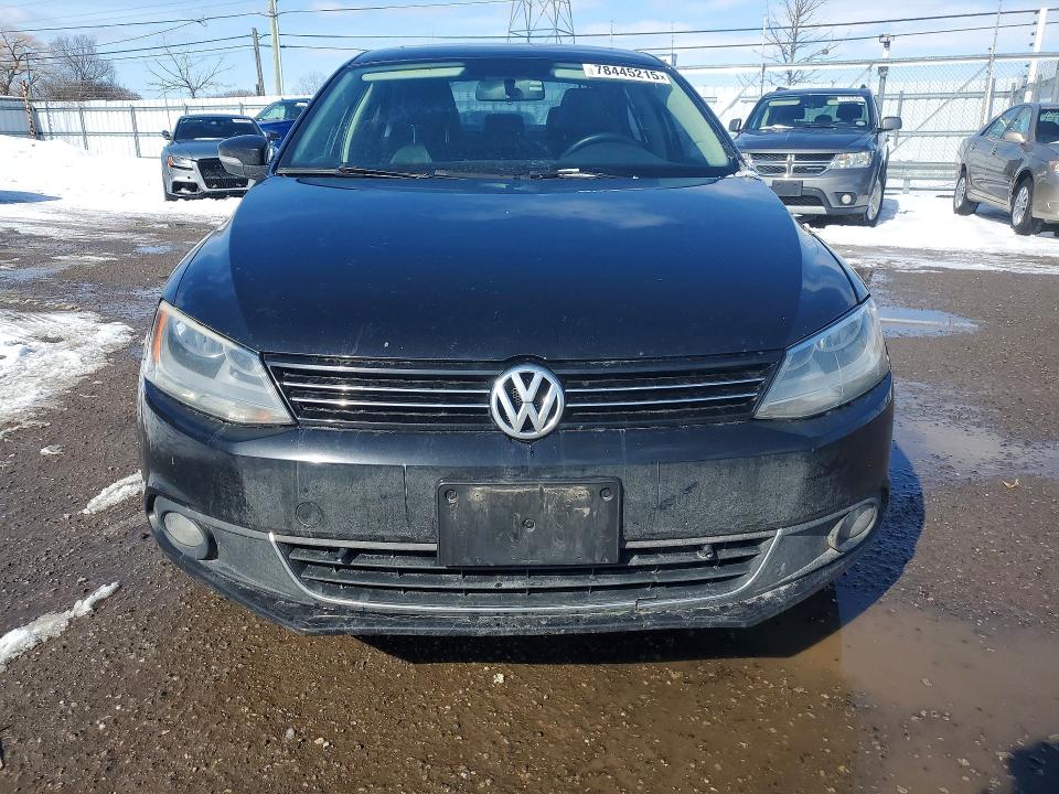 78445215 :رقم المزاد ، 3VWGX7AJ7DM243833 vin ، 2013 Volkswagen Jetta مزاد بيع