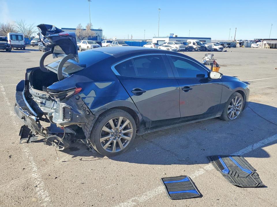 77957715 :رقم المزاد ، JM1BPACL0M1345285 vin ، 2021 Mazda 3 مزاد بيع
