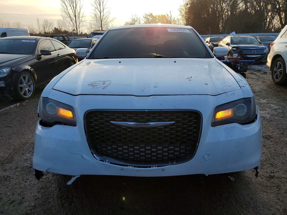 75639235 :رقم المزاد ، 2C3CCABG9FH832790 vin ، 2015 Chrysler 300 مزاد بيع