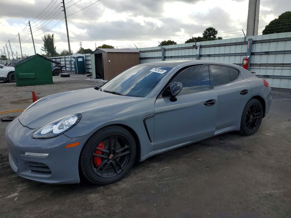 79426235 :رقم المزاد ، WP0AA2A76EL010496 vin ، 2014 Porsche Panamera مزاد بيع