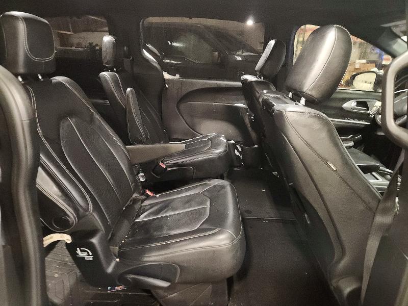 76138025 :رقم المزاد ، 2C4RC1EG6JR333465 vin ، 2018 Chrysler Pacifica مزاد بيع