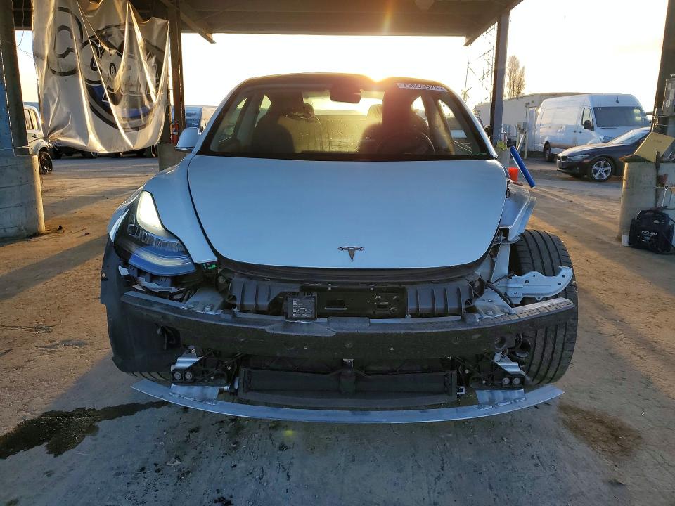 2020 Tesla Model 3 მანქანა იყიდება აუქციონზე, vin: 5YJ3E1EA3LF612737, აუქციონის ნომერი: 75653925