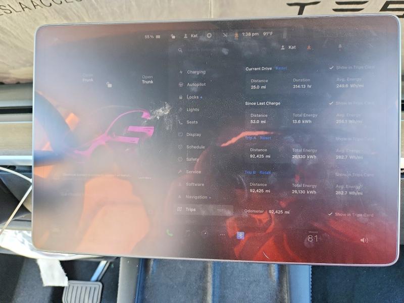 76213165 :رقم المزاد ، 7SAYGAEE3NF492835 vin ، 2022 Tesla Model Y مزاد بيع