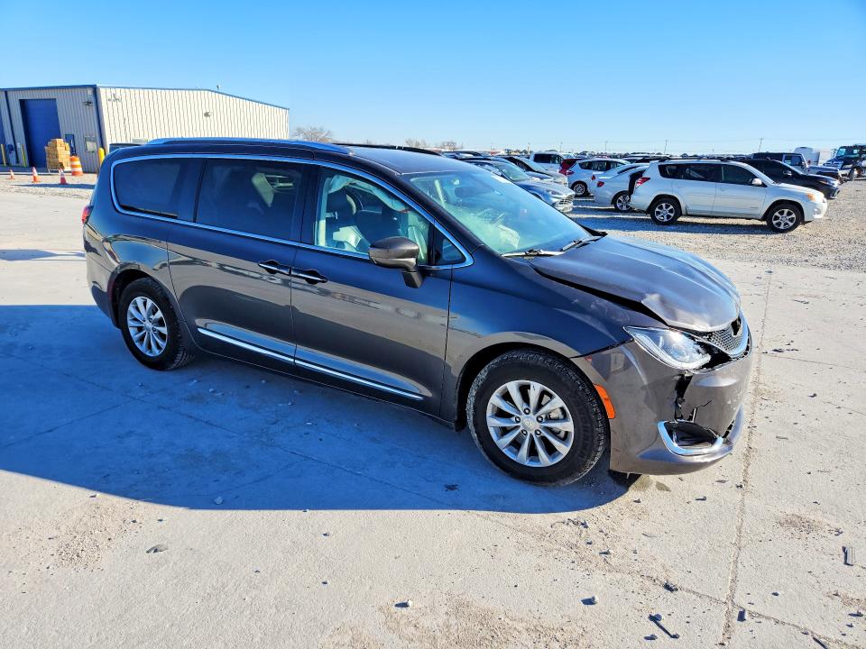 Продажа на аукционе авто 2018 Chrysler Pacifica, vin: 2C4RC1BG0JR192736, номер лота: 77831765