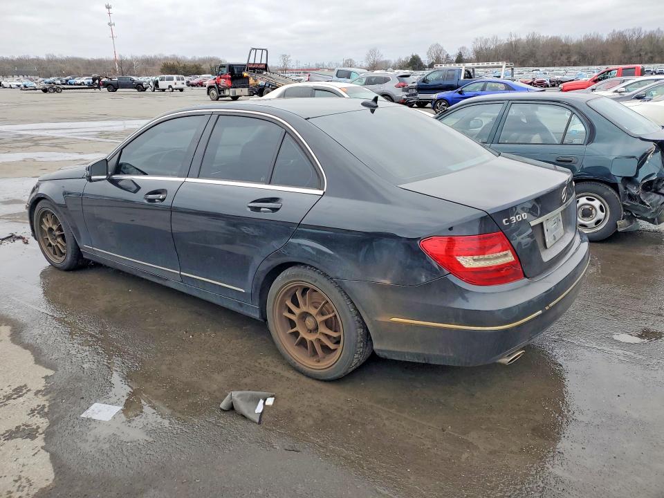 Продажа на аукционе авто 2013 Mercedes-benz C, vin: WDDGF8ABXDR269612, номер лота: 77862975