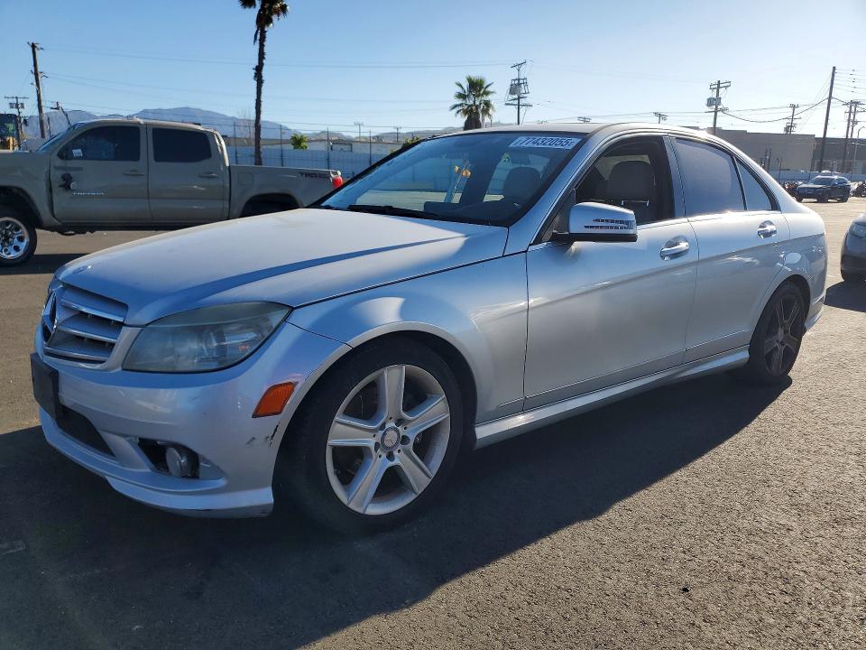 2010 Mercedes-benz C მანქანა იყიდება აუქციონზე, vin: WDDGF5EB4AR117619, აუქციონის ნომერი: 77432055