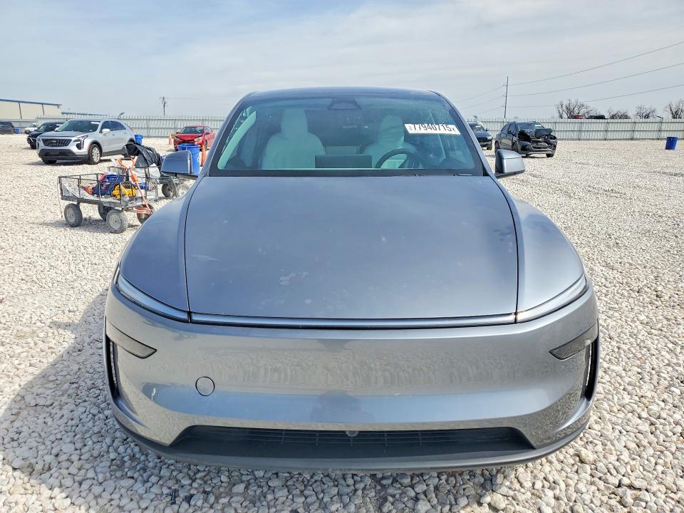 77940715 :رقم المزاد ، 7SAYGDEE0TA615065 vin ، 2026 Tesla Model Y مزاد بيع