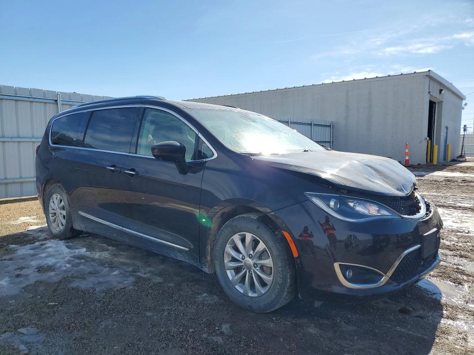 Продажа на аукционе авто 2018 Chrysler Pacifica, vin: 2C4RC1BG0JR233401, номер лота: 78807905