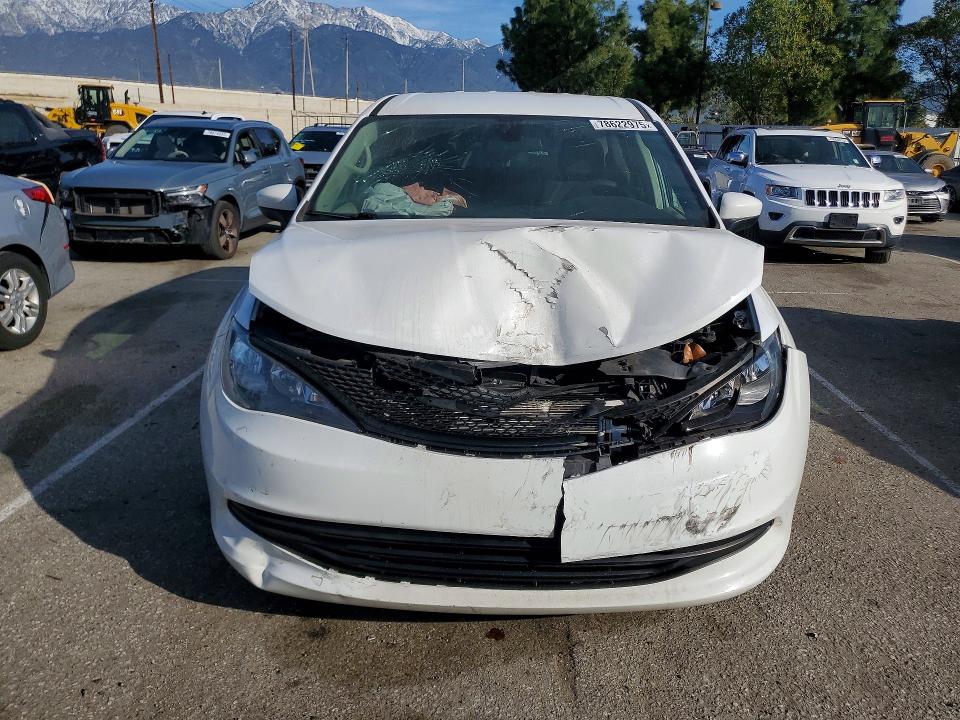 2020 Chrysler Voyager მანქანა იყიდება აუქციონზე, vin: 2C4RC1AG8LR111969, აუქციონის ნომერი: 78622975