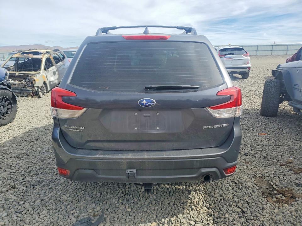 79250725 :رقم المزاد ، JF2SKADC3MH495221 vin ، 2021 Subaru Forester مزاد بيع