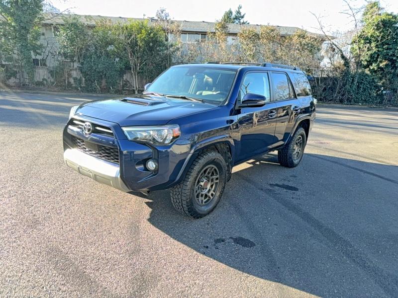 76832125 :رقم المزاد ، JTEBU5JR0L5751769 vin ، 2020 Toyota 4runner Sr مزاد بيع