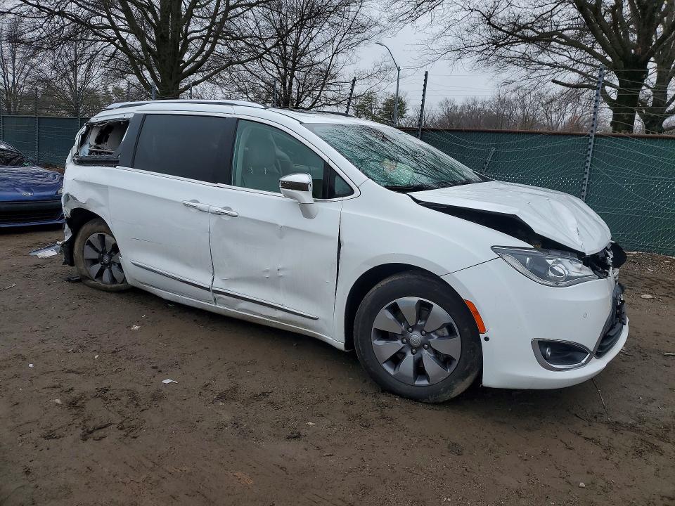 77384755 :رقم المزاد ، 2C4RC1N78HR709433 vin ، 2017 Chrysler Pacifica مزاد بيع