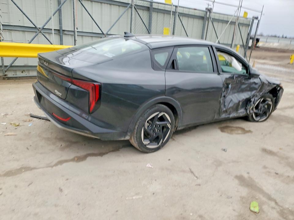 2025 Kia K4 მანქანა იყიდება აუქციონზე, vin: 3KPFU4DE7SE032806, აუქციონის ნომერი: 77315915