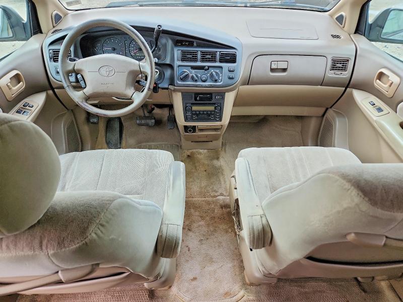 Auction sale of the 2000 Toyota Sienna, vin: 4T3ZF13C1YU220272, lot number: 73085505